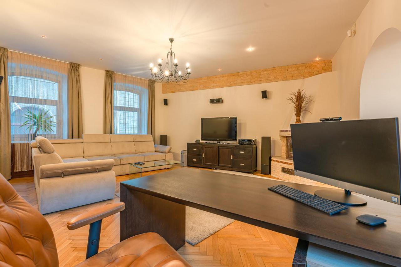 Premium Suites Postavarului Brasov Luaran gambar