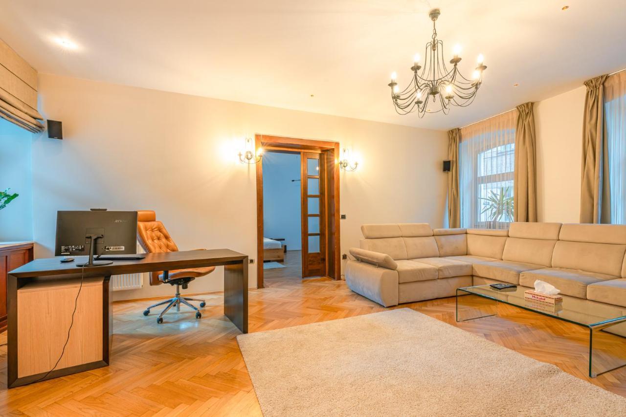 Premium Suites Postavarului Brasov Luaran gambar